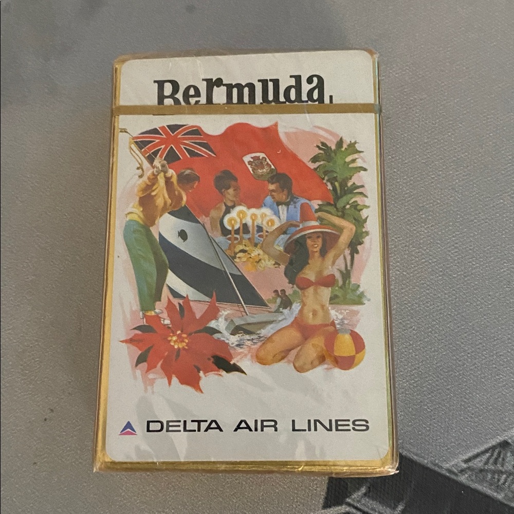 Delta Airlines Playing Cards Bermuda in original packaging